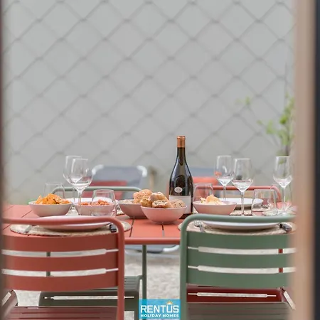 Sea En Rose - Family Near And Centre *