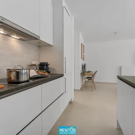 Sea En Rose - Family Near And Centre أوستيند