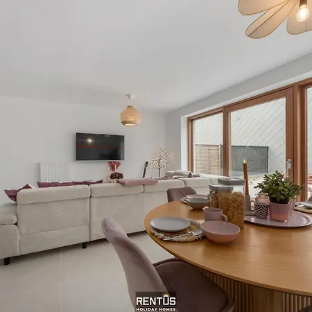 Sea En Rose - Family Near And Centre * أوستيند